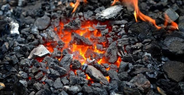 煤田地火烧了近千年，我国每年损失超百亿，为什么不灭了它？