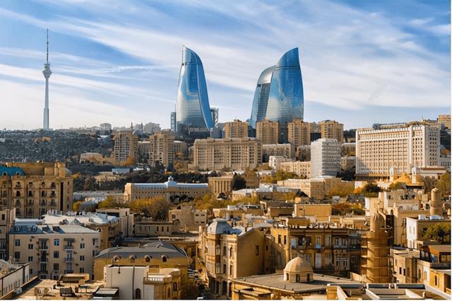18世纪的两次运动后，阿塞拜疆的经济发展如何？