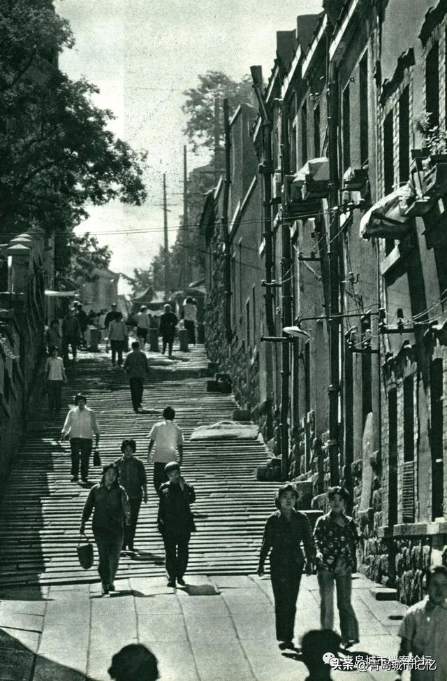 老城居民区的小巷